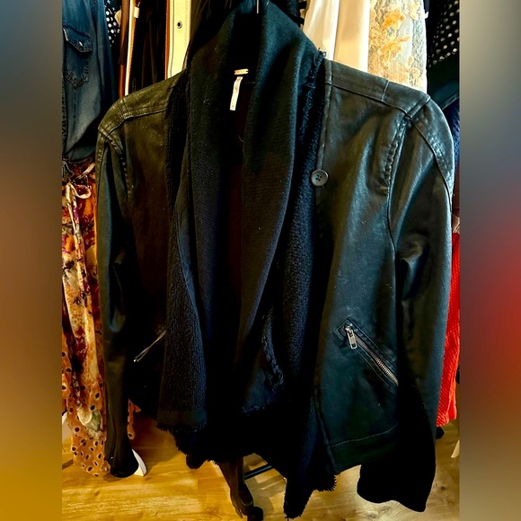 EUC Free People Black Drape Front Coated Denim Moto Jacket - Super Cool - Size 8 - Picture 2 of 7